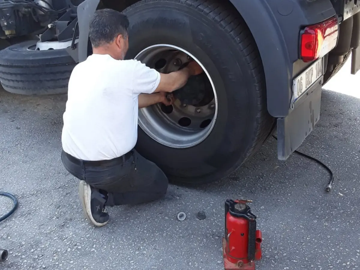 Başçiftlik Oto Lastikçi